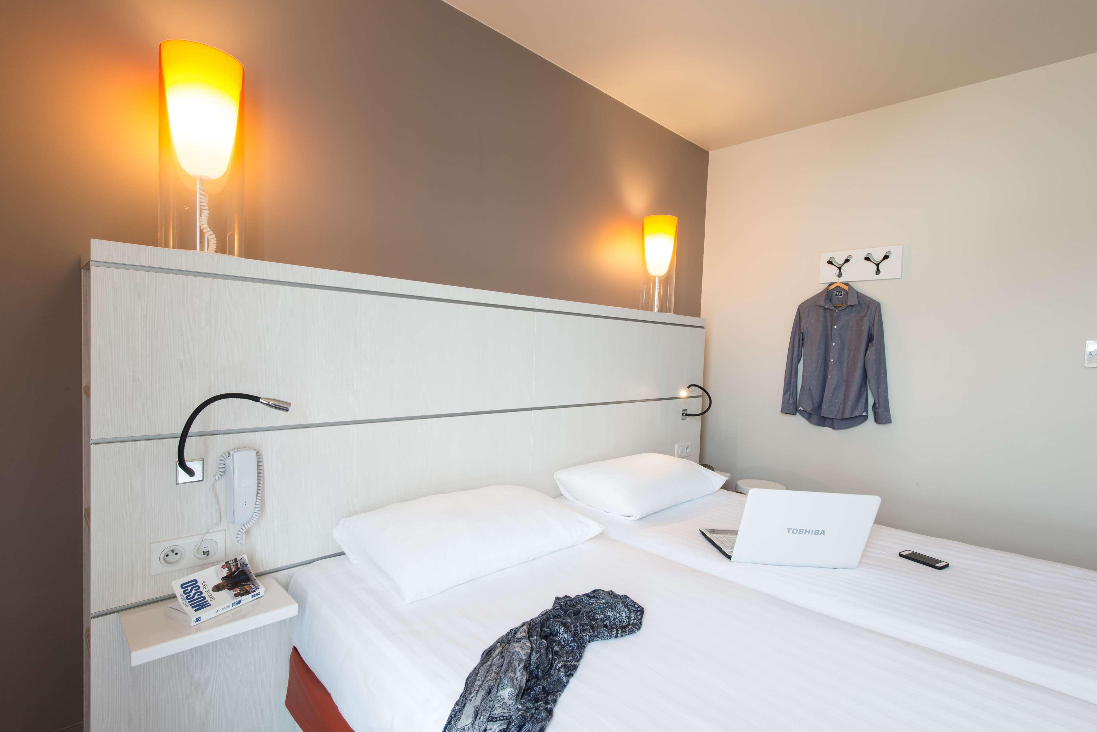 Hotel Confort La Rochelle Centre Les Minimes Exterior foto